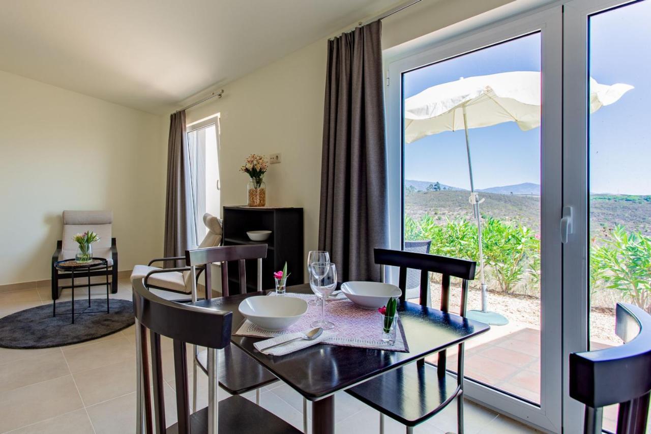 Corte Velada Guest House By Lovelystay Lagos Bagian luar foto
