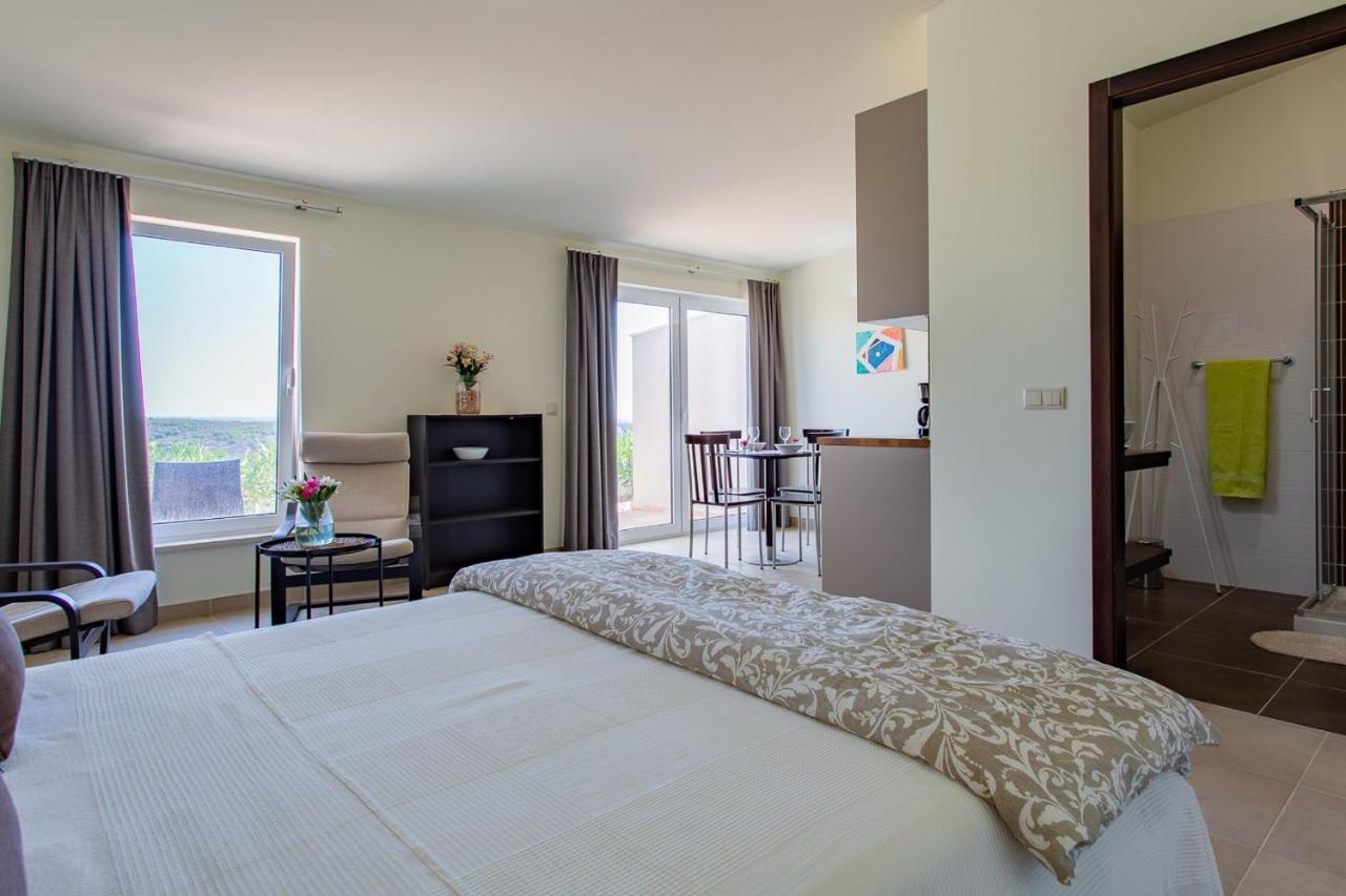 Corte Velada Guest House By Lovelystay Lagos Bagian luar foto