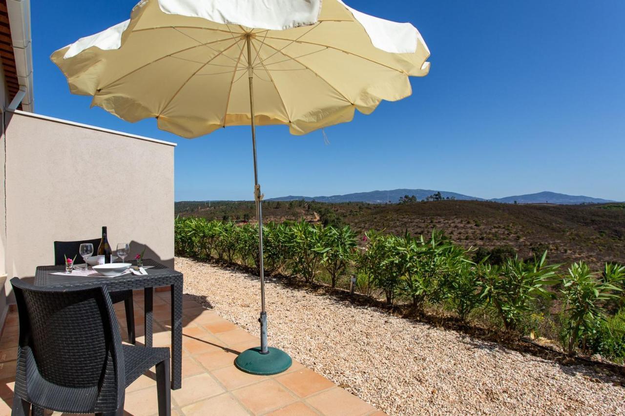 Corte Velada Guest House By Lovelystay Lagos Bagian luar foto
