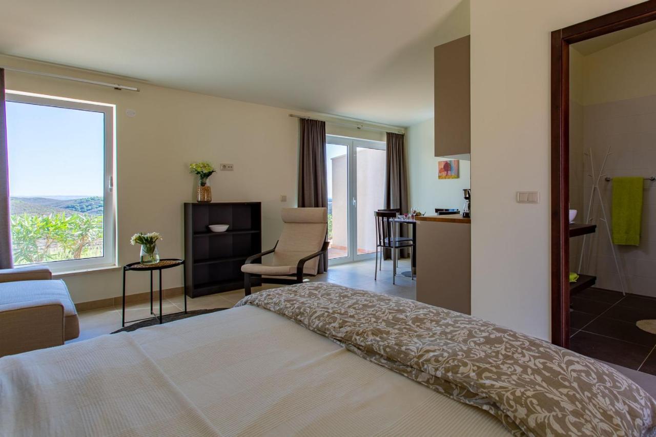 Corte Velada Guest House By Lovelystay Lagos Bagian luar foto