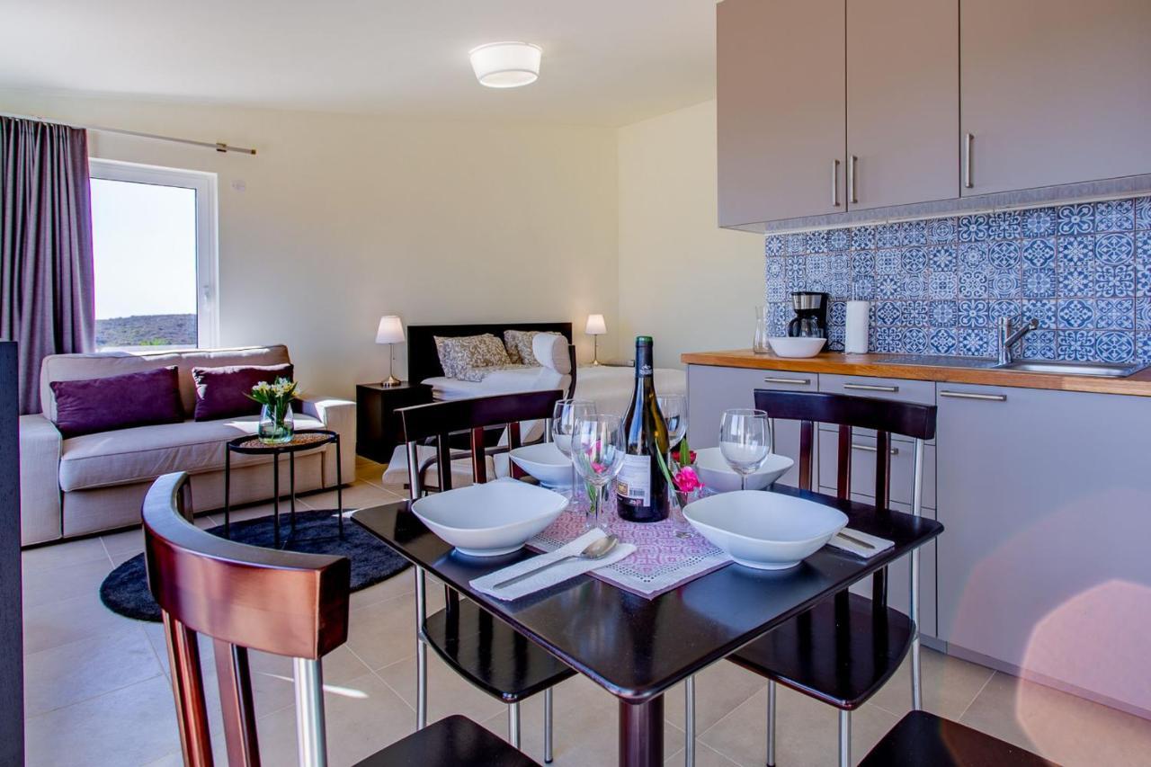 Corte Velada Guest House By Lovelystay Lagos Bagian luar foto
