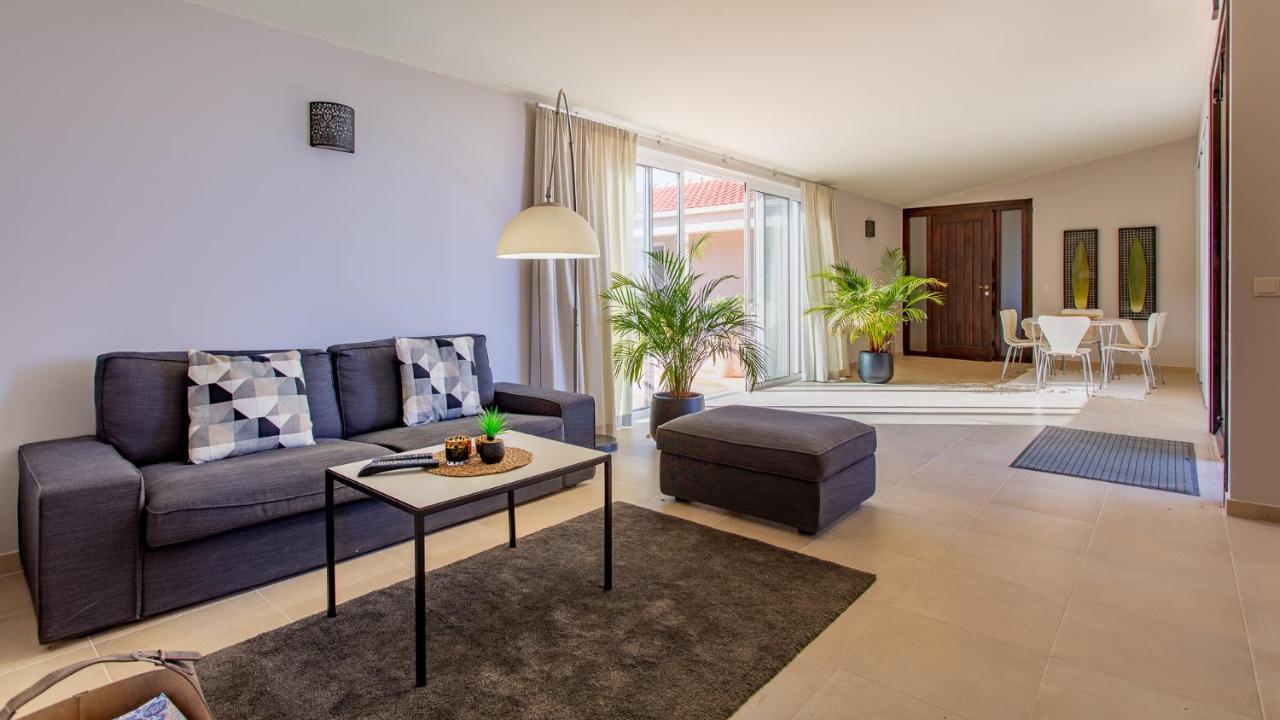 Corte Velada Guest House By Lovelystay Lagos Bagian luar foto